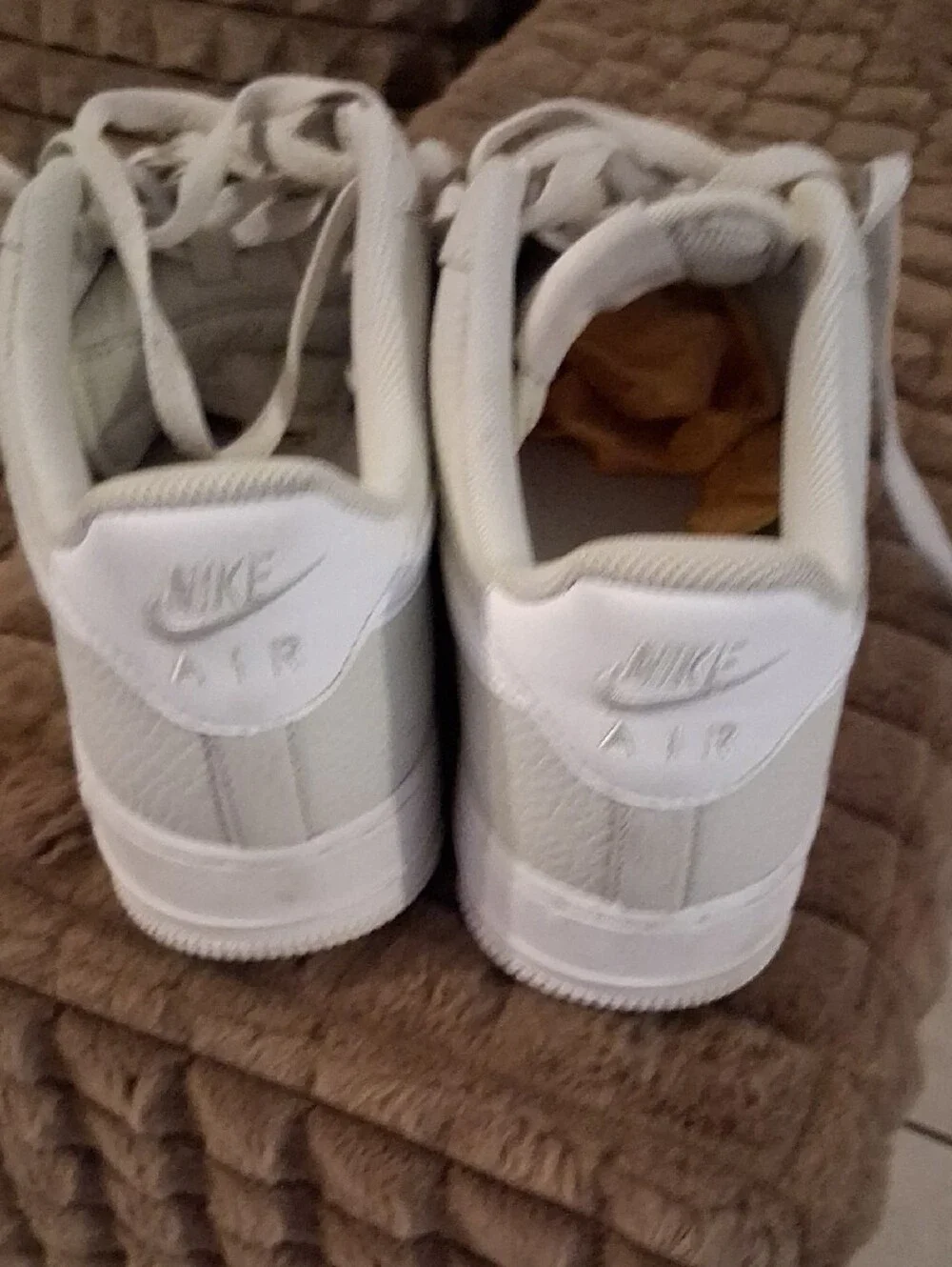Nike Low-Top Sneakers in Off-White